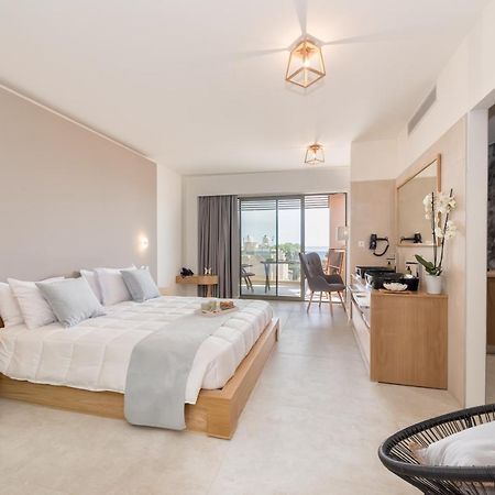 Lilium Luxury Suites Agia Marina 외부 사진