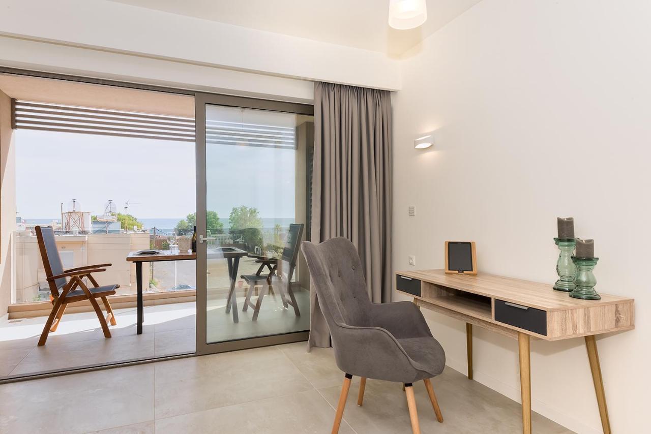 Lilium Luxury Suites Agia Marina 외부 사진