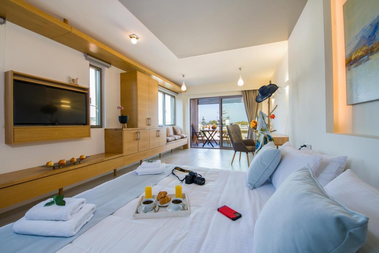 Lilium Luxury Suites Agia Marina 외부 사진