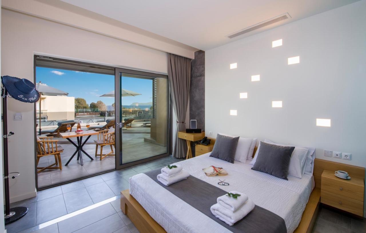 Lilium Luxury Suites Agia Marina 외부 사진